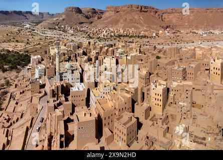 Al Hajarayn, or Hagarein, is a town in Wadi Dawan region in Hadhramaut Governorate, Yemen. It is famous for its dried mud buildings. Stock Photo