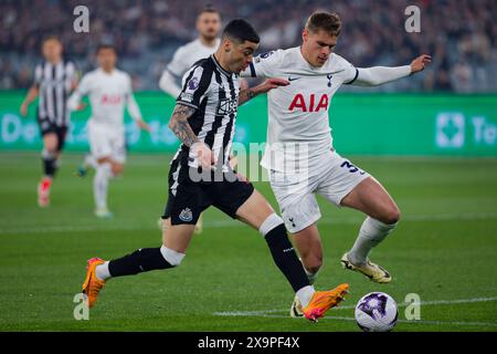 Micky van de Ven of Tottenham competes for the ball with Miguel Almiron of Newcastle during the Exhibition match between Tottenham and Newcastle at th Stock Photo