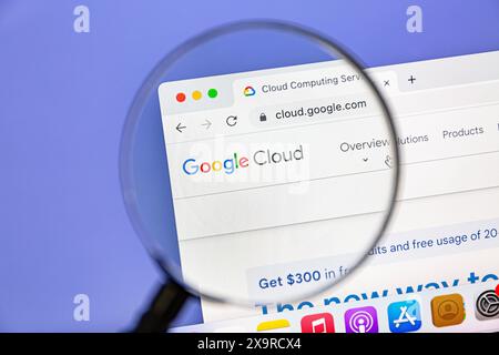 Ostersund, Sweden - July 3 2023: Google Cloud website. Google Cloud Platform offered by Google is a suite of cloud computing. Stock Photo