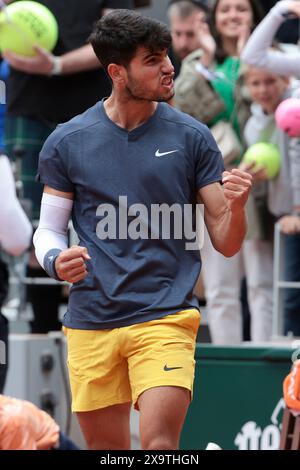 Carlos Alcaraz of Spain celebrates his fourth round victory during day 8 of the 2024 French Open, Roland-Garros 2024, Grand Slam tennis tournament on June 2, 2024 at Roland-Garros stadium in Paris, France - Photo Jean Catuffe / DPPI Stock Photo