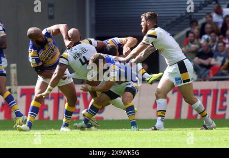 Pic shows: Rob Burrow in action  Rugby League Challenge Cup Final Leeds Rhinos v Castleford. 2014     Pic gavin rodgers/pixel8000 Stock Photo