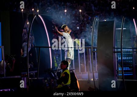 Madrid, Madrid, Spain. 2nd June, 2024. Jude Bellingham of Real Madrid seen entering at Santiago Bernabeu Stadium during Real Madrid UEFA Champions League Trophy Parade on June 2, 2024 in Madrid, Spain. (Credit Image: © Alberto Gardin/ZUMA Press Wire) EDITORIAL USAGE ONLY! Not for Commercial USAGE! Stock Photo