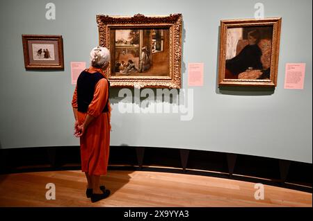 London, UK. Discover Degas & Miss La La Photocall. Degas's 'MissLa La at the Cirque Fernando' takes centre stage in the exhibition, which sheds light on this work with newly discovered information about the painting and its sitter. The National Gallery, London, UK Credit: michael melia/Alamy Live News Stock Photo