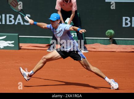 Paris, France. 03rd June, 2024. Alex de Minaur of Australia plays against Daniil Medvedev of Russia during their round-of-16 match of the French Tennis Open at Roland Garros in Paris, France, on Monday, June 3, 2024. De Minaur won 4-6, 6-2, 6-1, 6-3 and qualified for the quarter finals. Photo by Maya Vidon-White/UPI Credit: UPI/Alamy Live News Stock Photo