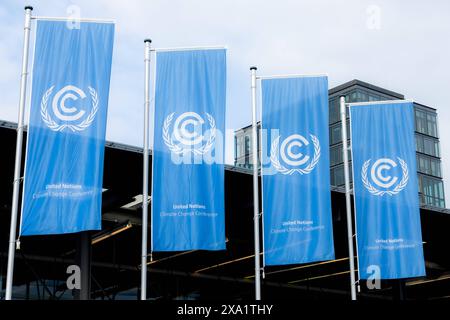 UN Klimakonferenz in Bonn 03.06.2024 Fahnen der UNFCCC - United Nations Climate Change Conference am Hauptsitz im UN Campus in Bonn. Austragungsort ist bis zum 13. Juni 2024 das World Confrence Center Bonn WCCB Bonn Gronau Nordrhein-Westfalen Deutschland *** UN Climate Conference in Bonn 03 06 2024 Flags of the UNFCCC United Nations Climate Change Conference at the headquarters in the UN Campus in Bonn Venue is the World Confrence Center Bonn WCCB Bonn Gronau North Rhine-Westphalia Germany until June 13, 2024 Copyright: xBonn.digitalx/xMarcxJohnx Stock Photo