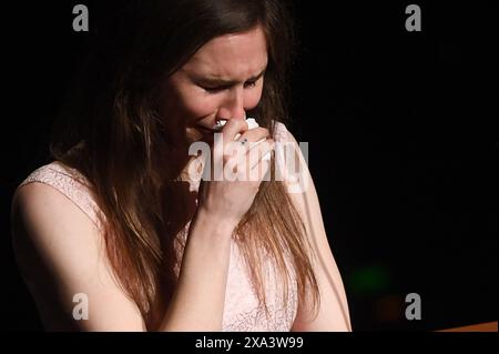 Modena, Italia. 15th June, 2019. Foto Massimo Paolone/LaPresse15-06-2019 Modena, Italia Cronaca Amanda Knox al Forum Monzani di Modena Nella foto: l'intervento di Amanda Knox sul palco del Festival della Giustizia Penale Photo Massimo Paolone/LaPresse June 15th, 2019 Modena, Italy News Amanda Knox returns to Italy, speaks at event in Modena Credit: LaPresse/Alamy Live News Stock Photo