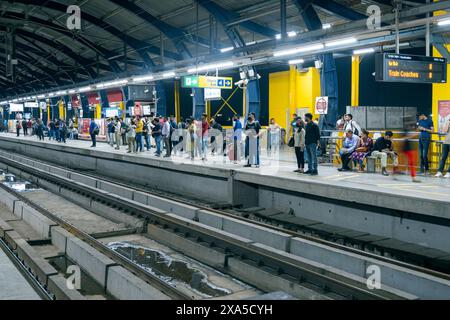 NEW DELHI - SEPT 17: People waiting for the train on platform of New Delhi metro station on September 17. 2023 in India Stock Photo