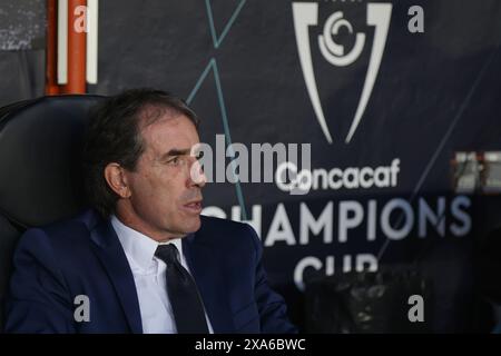 Pachuca De Soto, Mexico. 01st June, 2024. Guillermo Almada Head Coach of Pachuca is seen during the Final match of the Concacaf Champions Cup 2024 between Columbus Crew and Tuzos de Pachuca at Estadio Hidalgo. Pachuca beats Columbus Crew 3-0. on June 1, 2024 in Pachuca, Mexico. (Photo by Ismael Rosas/ Eyepix Group/Sipa USA) Credit: Sipa USA/Alamy Live News Stock Photo