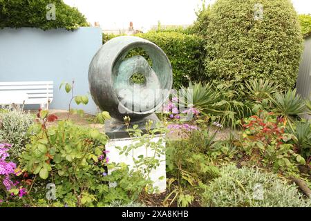 Barbara Hepworth Sculpture Garden 'Sphere with Inner Form' 1963 Bronze, St. Ives, Cornwall, England, UK, 2024 Stock Photo