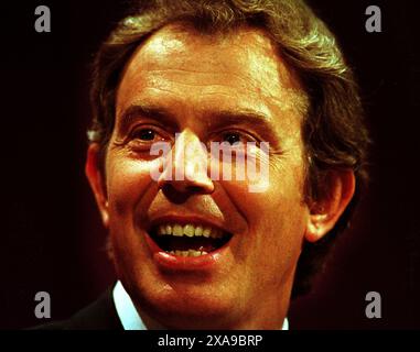 LAB CONF BLACKPOOL 1998... PHOTO BRIAN HARRIS  PM TONY BLAIR DURING HIS SPEECH Stock Photo