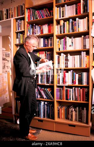 Travel Bookshop, Blenheim Crescent, Notting Hill London W11, used in the film Notting Hill staring Hugh Grant 1999, 1990s UK Stock Photo