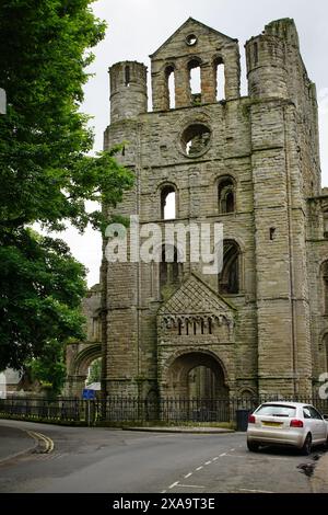 The Ruins of Kelso Abbey, Scottish Borders, Scotland founded in the 12th Century by Tironensian Monks on the confluence of the Rivers Tweed and Teviot Stock Photo