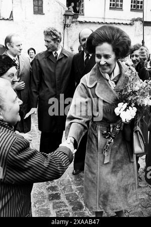 Anni' 80 Bruxelles Archivio Storico Olycom/LaPresse Baldovino del Belgio (Laeken, 7 settembre 1930 - Motril, 31 luglio 1993) principe del Belgio, duca di Brabante, fu re del Belgio dal 16 luglio 1951 fino alla sua morte. Salì al trono in una fase di crisi politica, e molte altre segnarono il suo lungo regno, almeno una delle quali fu il risultato della pubblica espressione della sua fede cattolica. Nella Foto: la Regina Fabiola del Belgio In the photo: Queen Fabiola of Belgium Credit: LaPresse/Alamy Live News Stock Photo