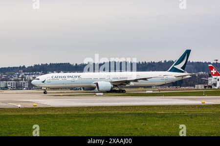 Cathay pacific boeing 777 367 er registration hi-res stock