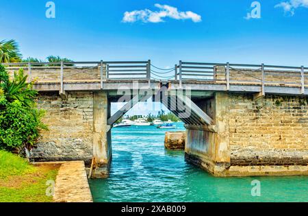 Somerset Bridge, the shortest opening drawbridge in the world, with a span of just 32 inches, Somerset Island, Bermuda, North Atlantic Stock Photo