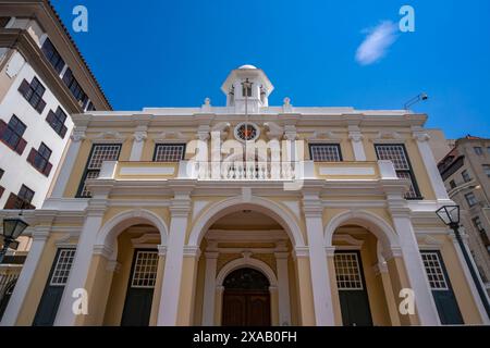 View of Iziko Old Town House Museum on Greenmarket Square, Cape Town, Western Cape, South Africa, Africa Stock Photo