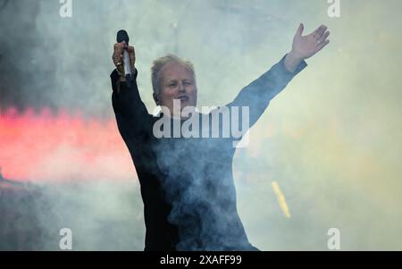 Dresden, Germany. 06th June, 2024. Singer Herbert Grönemeyer takes to the stage at the Rudolf Harbig Stadium at the start of the '4630 Bochum' 40 Years Live 2024 tour. Credit: Robert Michael/dpa/Alamy Live News Stock Photo