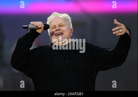 Dresden, Germany. 06th June, 2024. Singer Herbert Grönemeyer takes to the stage at the Rudolf Harbig Stadium at the start of the '4630 Bochum' 40 Years Live 2024 tour. Credit: Robert Michael/dpa/Alamy Live News Stock Photo