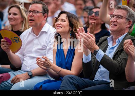 Madrid, Spain. 06th June, 2024. Isabel Diaz Ayuso (C), president of the Community of Madrid and leading figure of the PP, and Alberto Nunez Feijoo (R), president of the PP, seen during the closing ceremony of the electoral campaign of the Popular Party for the European Parliament elections. Credit: SOPA Images Limited/Alamy Live News Stock Photo