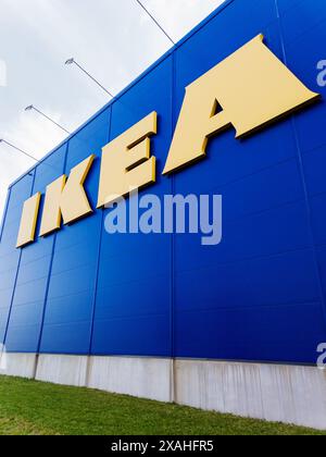 Vilnius, Lithuania, June 7, 2024 -  Ikea store facade with the logo in Vilnius Stock Photo