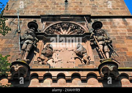 Knight figures above the gate tower, 1541, of Heidelberg Castle, destroyed in 1689, castle courtyard, Heidelberg, Baden-Wuerttemberg, Germany Stock Photo