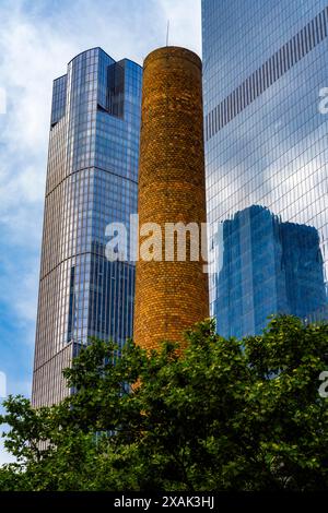 Fascinating skyscrapers in ⁦Hudson Yards, Midtown Manhattan⁩⁦, New York City, USA. ⁦Midtown Manhattan⁩⁦ is the central part of the ⁩⁦New York City⁩⁦ a Stock Photo