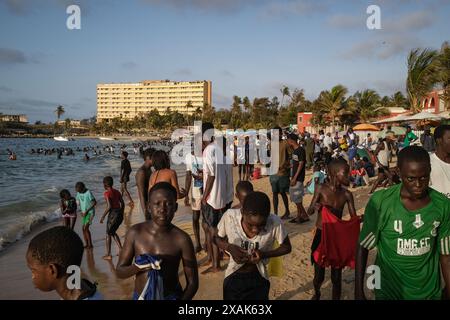 Nicolas Remene/Le Pictorium - Ngor beach in Dakar, Senegal. 02nd June, 2024. Senegal/Dakar/Dakar - Crowds of people flocked to Dakar's Ngor beach this Sunday, June 2, 2024, to enjoy a warm and sunny day. Credit: LE PICTORIUM/Alamy Live News Stock Photo