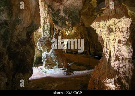 Footpath in the Stick-Tomato Cave in the Naracoorte Caves National Park in South Australia Stock Photo