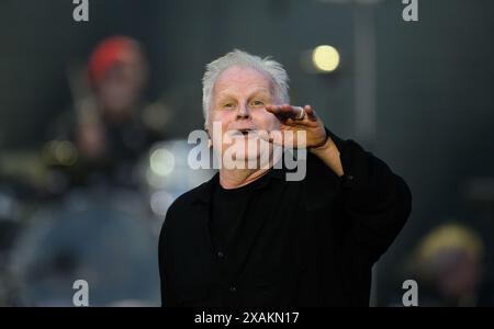 Dresden, Germany. 06th June, 2024. Singer Herbert Grönemeyer takes to the stage at the Rudolf Harbig Stadium at the start of the '4630 Bochum' 40 Years Live 2024 tour. Credit: Robert Michael/dpa/Alamy Live News Stock Photo