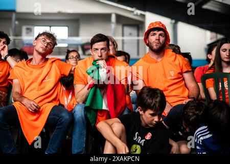 Lagnasco, Italia. 07th June, 2024. La delusione dei Carota Boys durante il Watch Party Carota Boys Sinner vs Alcaraz a Lagnasco, Italia - Cronaca - Venerd&#xec; 7 Giugno 2024 - ( Photo Alberto Gandolfo/LaPresse ) Carota Boys disappointment during the Watch Party Carota Boys Sinner vs Alcaraz in Lagnasco, Italy - Friday, June 7, 2024 - News - ( Photo Alberto Gandolfo/LaPresse ) Credit: LaPresse/Alamy Live News Stock Photo