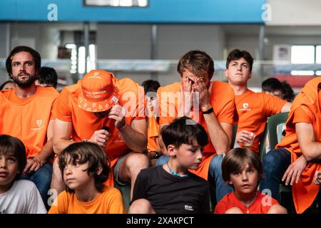 Lagnasco, Italia. 07th June, 2024. La delusione dei Carota Boys durante il Watch Party Carota Boys Sinner vs Alcaraz a Lagnasco, Italia - Cronaca - Venerd&#xec; 7 Giugno 2024 - ( Photo Alberto Gandolfo/LaPresse ) Carota Boys disappointment during the Watch Party Carota Boys Sinner vs Alcaraz in Lagnasco, Italy - Friday, June 7, 2024 - News - ( Photo Alberto Gandolfo/LaPresse ) Credit: LaPresse/Alamy Live News Stock Photo