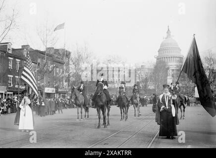 Head of suffrage parade, 1913. Shows Grand Marshal Mrs. Richard Coke Burleson (center, on horseback) leading suffrage march on March 3, 1913. Stock Photo