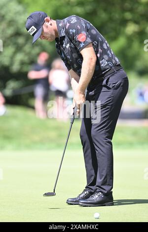 Dublin, Ohio, USA. 7th June, 2024. Seamus Power (IRE) putts off the 9th hole during the second round at the Memorial Tournament in Dublin, Ohio. Brent Clark/Cal Sport Media/Alamy Live News Stock Photo