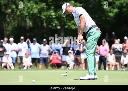 Dublin, Ohio, USA. 7th June, 2024. Justin Thomas (USA) putts the 9th hole during the second round at the Memorial Tournament in Dublin, Ohio. Brent Clark/Cal Sport Media/Alamy Live News Stock Photo