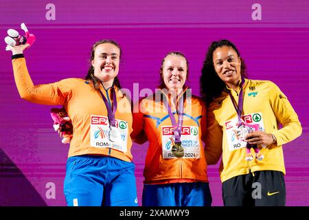 Rome, Italy. 07th June, 2024. ROME, ITALY - JUNE 7: Jorinde van Klinken of the Netherlands, Jessica Schilder of the Netherlands and Yemisi Ogunleye of Germany during the podium ceremony after competing in the Shot Put Women during Day One of the European Athletics Championships - Rome 2024 at Stadio Olimpico on June 7, 2024 in Rome, Italy. (Photo by Joris Verwijst/BSR Agency) Credit: BSR Agency/Alamy Live News Stock Photo