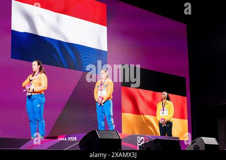 Rome, Italy. 07th June, 2024. ROME, ITALY - JUNE 7: Jorinde van Klinken of the Netherlands, Jessica Schilder of the Netherlands and Yemisi Ogunleye of Germany during the podium ceremony after competing in the Shot Put Women during Day One of the European Athletics Championships - Rome 2024 at Stadio Olimpico on June 7, 2024 in Rome, Italy. (Photo by Joris Verwijst/BSR Agency) Credit: BSR Agency/Alamy Live News Stock Photo