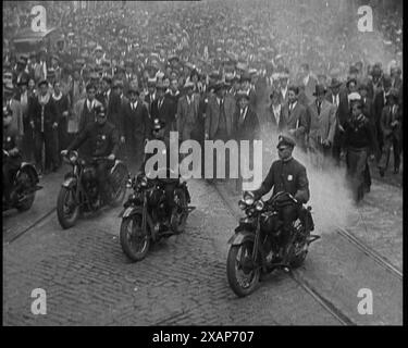 Police officer escorting man in handcuffs Stock Photo - Alamy