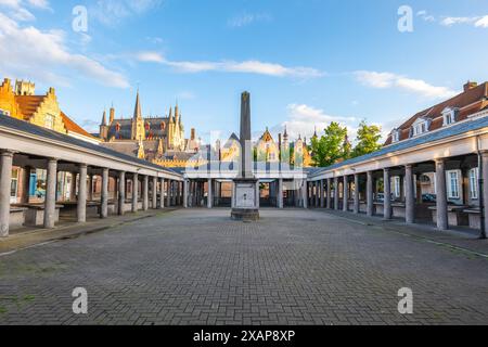 Vismarkt, the Fish Market located on the Groenerei Canal in Bruges, Belgium Stock Photo