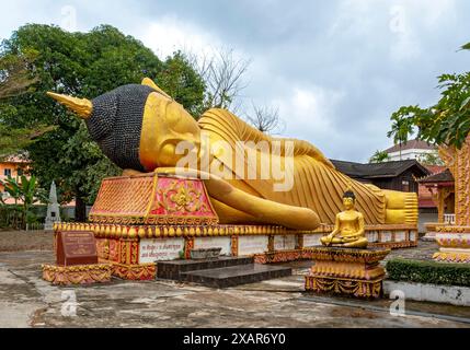 Reclining Buddha, Wat That Khao, Vientiane, Laos Stock Photo