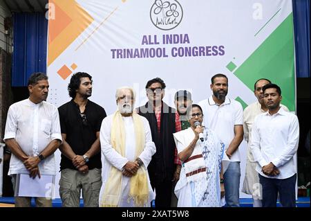 Kolkata, India. 08th June, 2024. KOLKATA, INDIA - JUNE 8: Chief Minister of West Bengal & TMC Chairperson Mamata Banerjee along with Abhishek Banerjee and winning TMC MPs interacts with media at her Kalighat residence on June 8, 2024 in Kolkata, India. (Photo by Samir Jana/Hindustan Times/Sipa USA ) Credit: Sipa USA/Alamy Live News Stock Photo