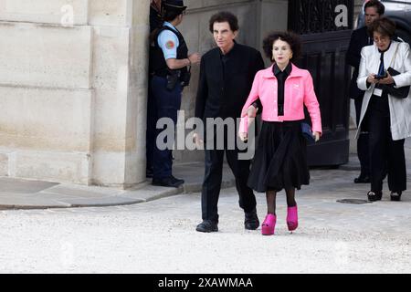 Paris, France. 8th June, 2024. Jack Lang and his wife Monique Buczynski   French President Emmanuel Macron and his wife Brigitte Macron host US President Joe Biden and his wife Jill Biden for a state dinner on June 8, 2024 at Elysee presidential palace in Paris, France. Credit: Bernard Menigault/Alamy Live News Stock Photo