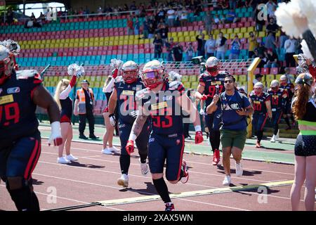 Berlin, Deutschland . 09th June, 2024. Berlin Thunder Spielereinlauf, GER, Berlin Thunder vs. Fehervar Enthroners, American Football, Saison 2024, European League of Football, ELF, Week 3, 09.06.2024, Foto Credit: Eibner-Pressefoto/Alamy Live News Stock Photo