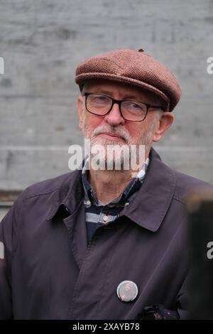 London, UK. 5th Nov 2022. Jeremy Corbyn waits and addresses thousands of Trades Union supporters at the People’s Assembly. Credit Mark Lear / Alamy Stock Photo