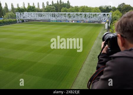 Gelsenkirchen, Germany. 10th June, 2024. Soccer, UEFA Euro 2024, European Championship, Stadium Open Media Days, Arena AufSchalke. View of the pitch outside the stadium. Credit: Friso Gentsch/dpa/Alamy Live News Stock Photo