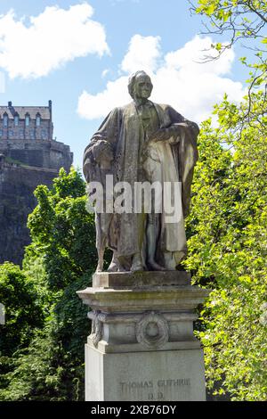 Statue to Thomas Guthrie (12 July 1803 – 24 February 1873) Scottish philanthropist on Princess Street Edinburgh Stock Photo