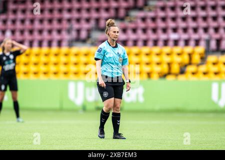 Farum, Denmark. 09th, June 2024. Referee Zascha Jensen seen during the Gjensidige Kvindeliga match between FC Nordsjaelland and KoldingQ at Right to Dream Park in Farum. (Photo credit: Gonzales Photo - Frederikke Jensen). Stock Photo