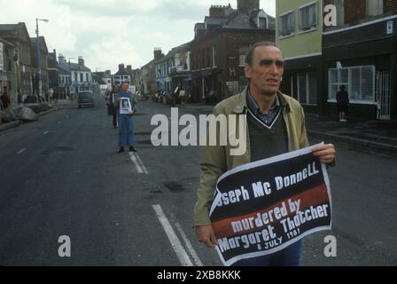 Hunger strike White Line Silent Protest for the H block demonstration 'Joe McDonnell Murdered by Margaret Thatcher 6 July 1981'. The Troubles Belfast, Northern Ireland 1981 1980s UK HOMER SYKES Stock Photo