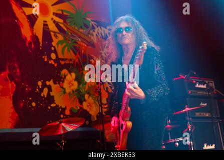 Glenn Hughes beim Konzert mit seiner Band am 15. Mai 2024 im Boerderij in Zoetermeer, Niederlande. Glenn Hughes am 15. Mai 2024 im Boerderij in Zoetermeer, Niederlande anlässlich seiner 50 Years Burn Album Tour 2024. Zoetermeer Südholland Niederlande *** Glenn Hughes in concert with his band on May 15, 2024 at the Boerderij in Zoetermeer, Netherlands Glenn Hughes on May 15, 2024 at the Boerderij in Zoetermeer, Netherlands on the occasion of his 50 Years Burn Album Tour 2024 Zoetermeer South Holland Netherlands Stock Photo