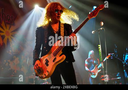 Glenn Hughes beim Konzert mit seiner Band am 15. Mai 2024 im Boerderij in Zoetermeer, Niederlande. Glenn Hughes am 15. Mai 2024 im Boerderij in Zoetermeer, Niederlande anlässlich seiner 50 Years Burn Album Tour 2024. Zoetermeer Südholland Niederlande *** Glenn Hughes in concert with his band on May 15, 2024 at the Boerderij in Zoetermeer, Netherlands Glenn Hughes on May 15, 2024 at the Boerderij in Zoetermeer, Netherlands on the occasion of his 50 Years Burn Album Tour 2024 Zoetermeer South Holland Netherlands Stock Photo