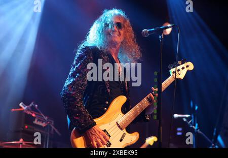 Glenn Hughes beim Konzert mit seiner Band am 15. Mai 2024 im Boerderij in Zoetermeer, Niederlande. Glenn Hughes am 15. Mai 2024 im Boerderij in Zoetermeer, Niederlande anlässlich seiner 50 Years Burn Album Tour 2024. Zoetermeer Südholland Niederlande *** Glenn Hughes in concert with his band on May 15, 2024 at the Boerderij in Zoetermeer, Netherlands Glenn Hughes on May 15, 2024 at the Boerderij in Zoetermeer, Netherlands on the occasion of his 50 Years Burn Album Tour 2024 Zoetermeer South Holland Netherlands Stock Photo